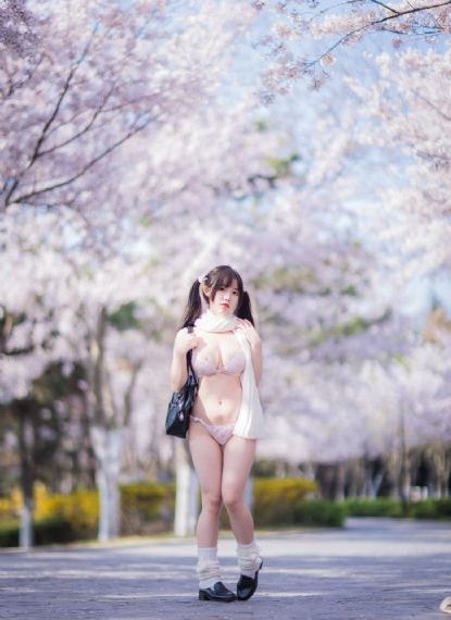 免费欧美精品xxxx_剧情片电影免费在线
